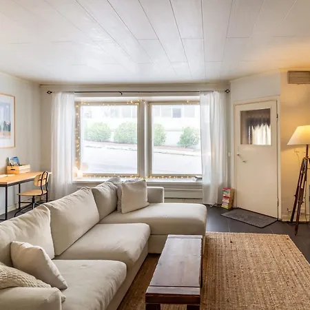 Amanda In Apartamento